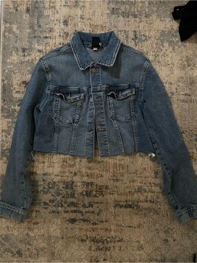 Cropped Blue Denim Jacket